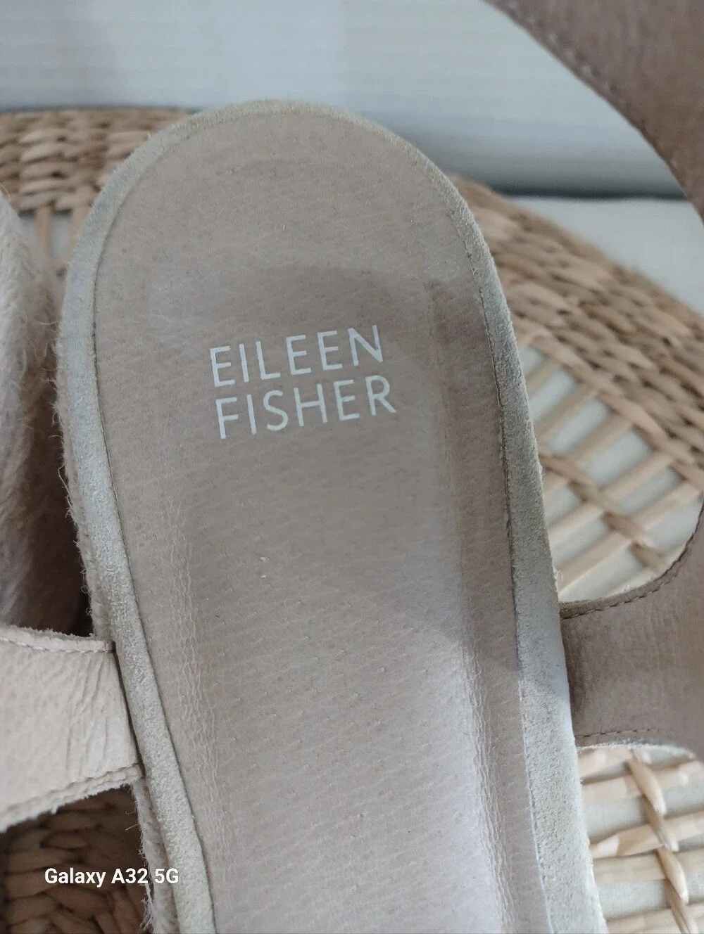 Eileen Fisher Nessa Espadrille Wedge Sandal in ecru suede leather Sz 10